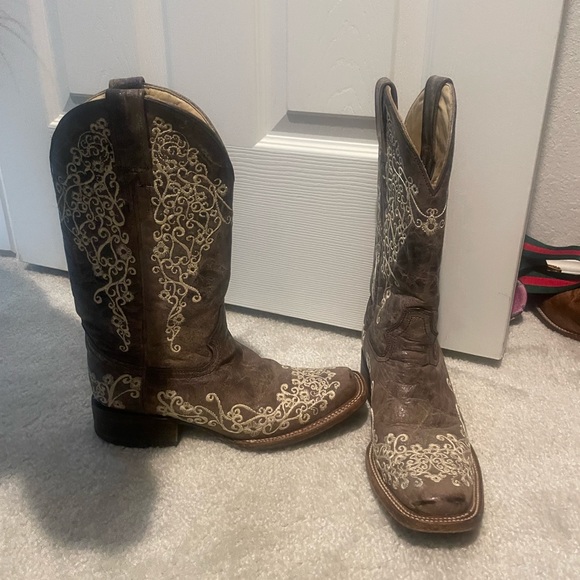 Beautiful Cowboy boots - Picture 1 of 9
